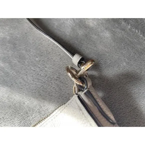 COACH Women's Pebbled Turn lock Hobo Purse !! - Picture 4 of 16